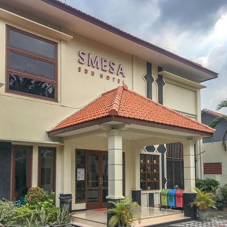 Smesa Edotel Syariah Surabaya Mitra Reddoorz Wonokromo Exterior foto